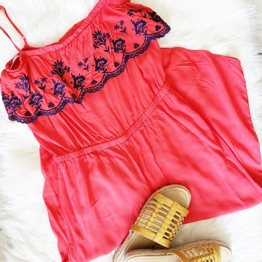 3x$30 Embroidery Ruffle Jumpsuit 🏖